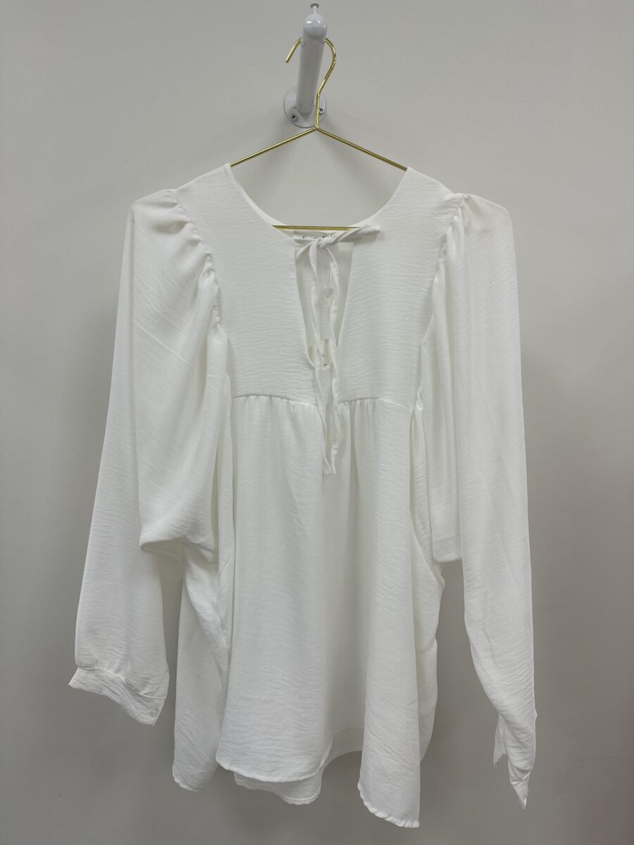 Camisa manga murcielago blanca( talla grande)